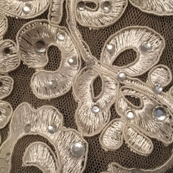 Maxi gown. Black and lace beautiful dress. - Picture 2 of 6